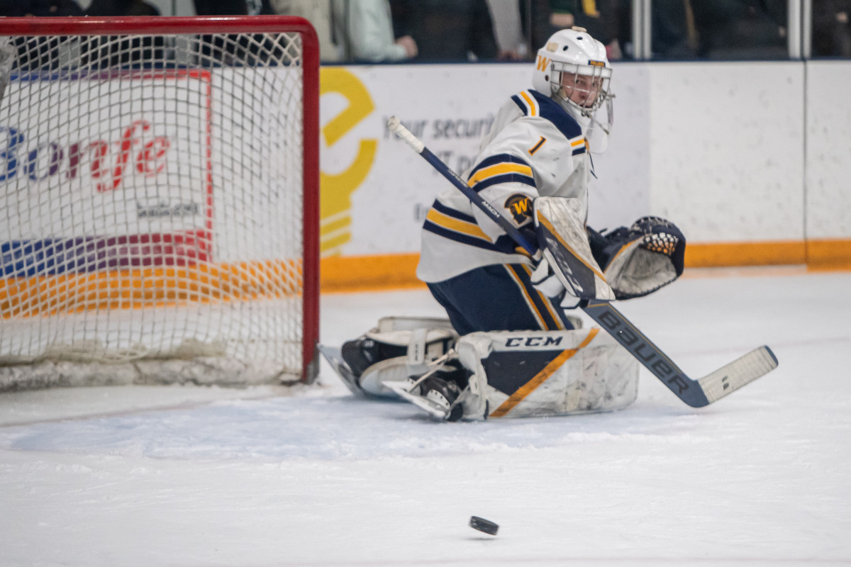 Minnetonka vs Wayzata Feb2-23 Earl Ebensteiner25